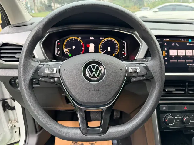 Volkswagen T-Cross — Фото автомобиля 15