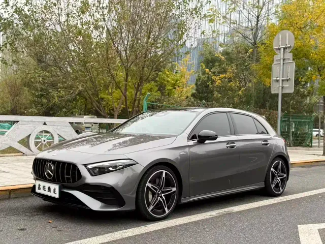 Фотография автомобиля — Mercedes-Benz A-Class AMG