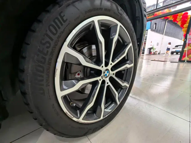 BMW X3 — Фото автомобиля 9