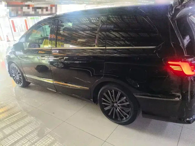 Honda Elysion — Фото автомобиля 20