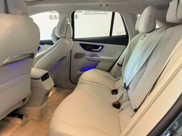 Mercedes-Benz EQE SUV — Фото автомобиля 16