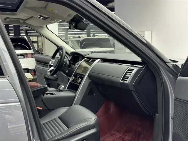 Land Rover Discovery — Фото автомобиля 8