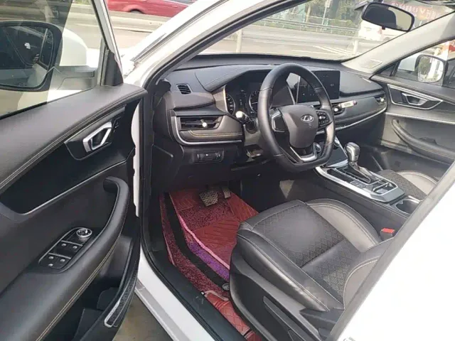 Chery Tiggo 8 — Фото автомобиля 15