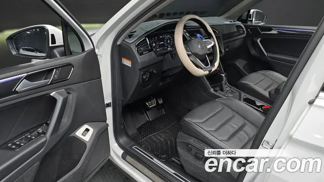 Volkswagen Tiguan — Фото автомобиля 10