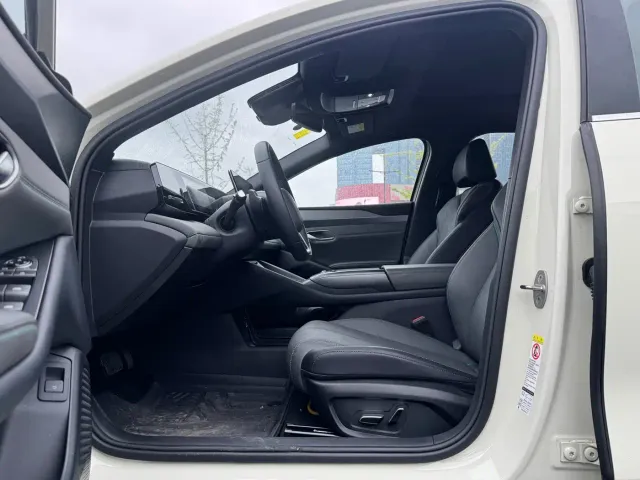 BYD Qin L — Фото автомобиля 4
