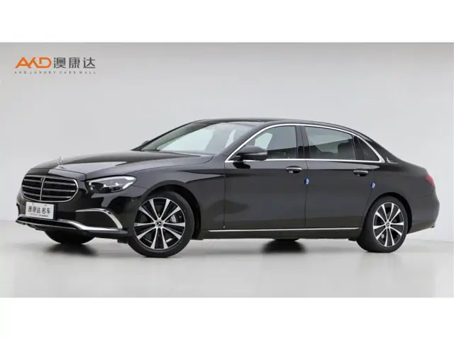 Фотография автомобиля — Mercedes-Benz E-Class