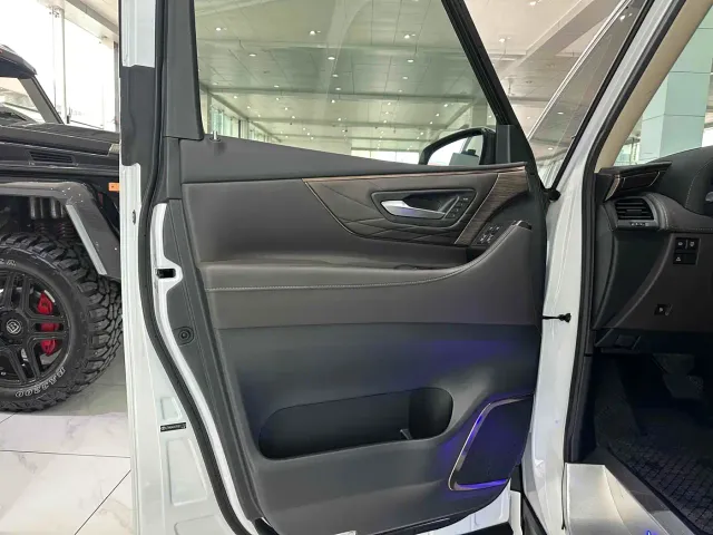 Toyota Vellfire — Фото автомобиля 5