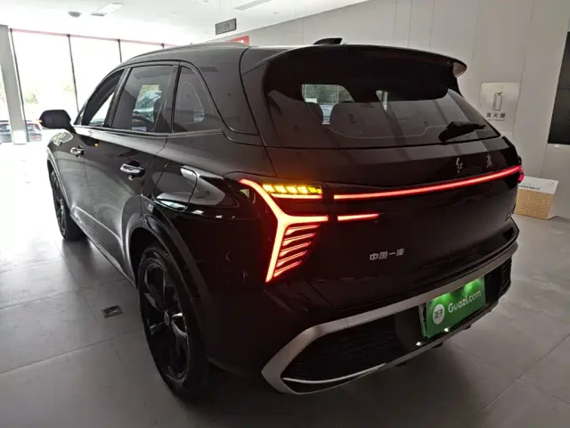 Hongqi HS3 PHEV — Фото автомобиля 4