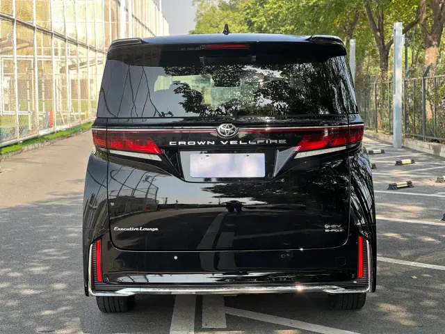 Toyota Vellfire — Фото автомобиля 5