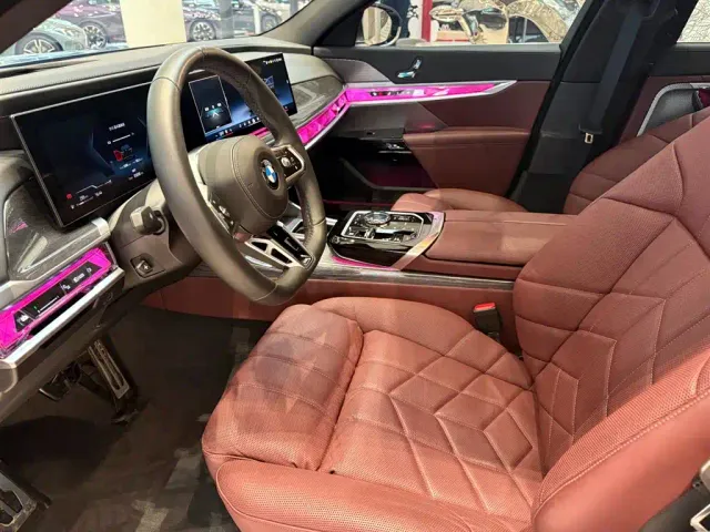 BMW 7 Series — Фото автомобиля 7