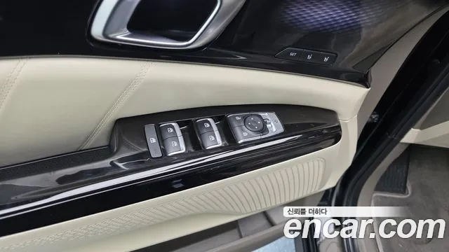 Kia Canival — Фото автомобиля 14