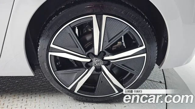 Peugeot 308 — Фото автомобиля 17