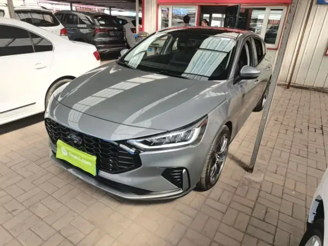 Фотография автомобиля — Ford Focus