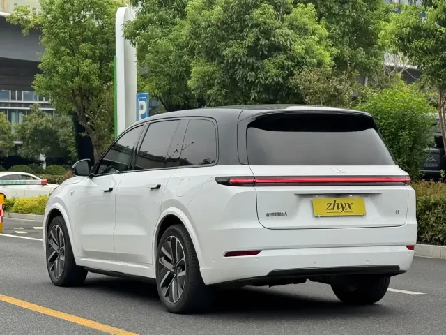 Li Auto L9 — Фото автомобиля 5