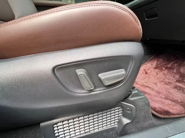 Toyota Granvia — Фото автомобиля 13