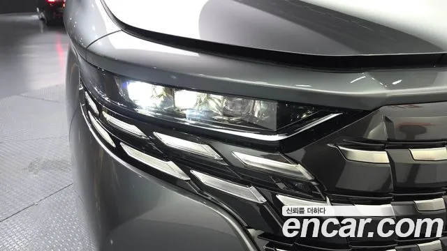 Toyota Alphard — Фото автомобиля 18