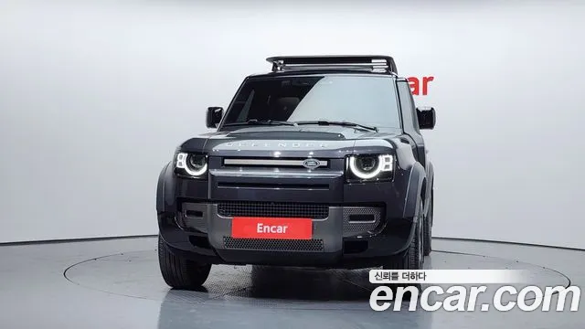 Land Rover Defender Defender (L663) 110 P300 X-Dynamic SE — Фото автомобиля 3