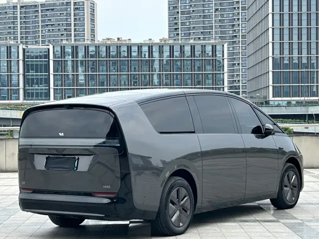 Li Auto MEGA — Фото автомобиля 6