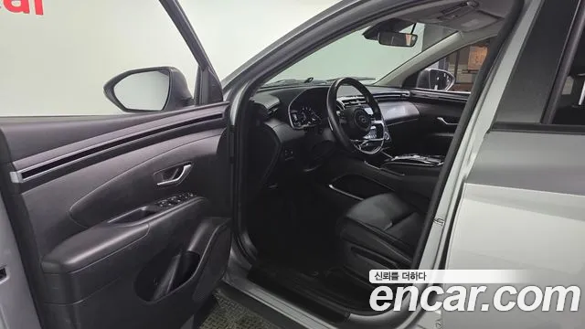 Hyundai Tucson Tucson (NX4) Дизель 2.0 2WD — Фото автомобиля 10