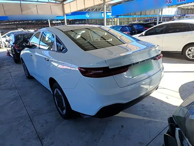 Geely Geometry A — Фото автомобиля 4