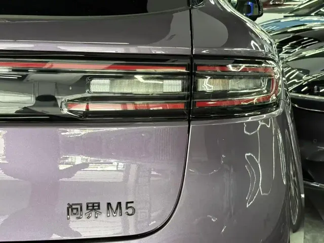 Aito M5 — Фото автомобиля 14