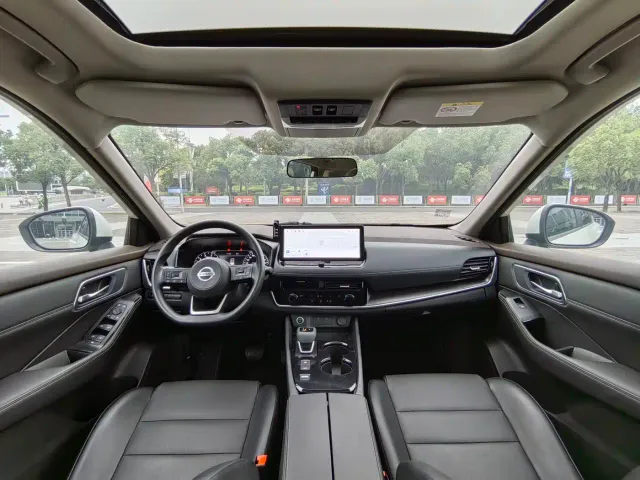 Nissan X-Trail — Фото автомобиля 24