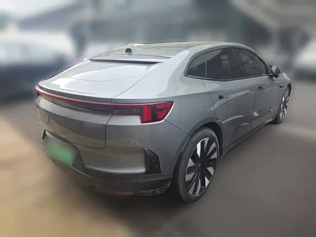 Polestar 4 — Фото автомобиля 9