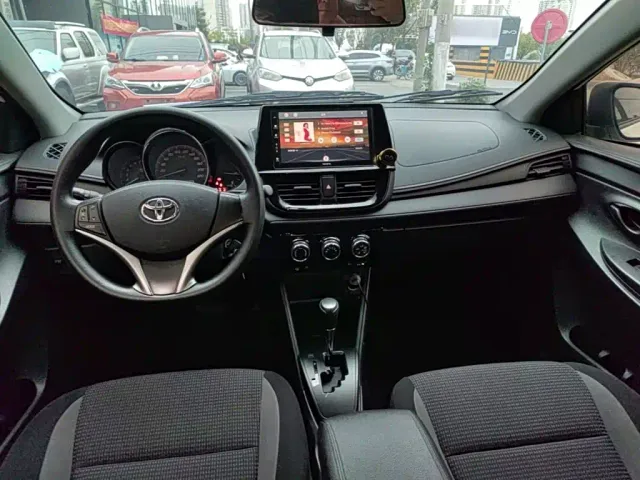 Toyota Vios — Фото автомобиля 9