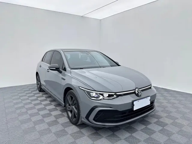 Volkswagen Golf — Фото автомобиля 3