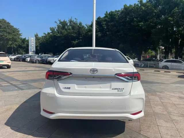 Toyota Corolla — Фото автомобиля 6