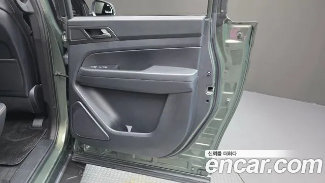 KG_Mobility_Ssangyong Rexton Новый Rexton Sport Khan Дизель 2.2 4WD — Фото автомобиля 24