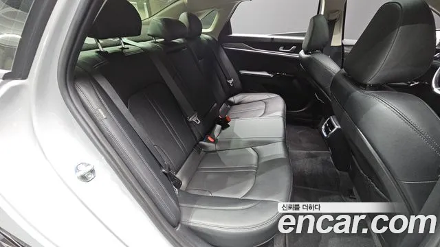 Kia K5 Generation 3 — Фото автомобиля 12
