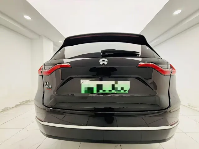 Nio ES8 — Фото автомобиля 5