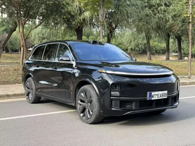 Li Auto L9 — Фото автомобиля 3