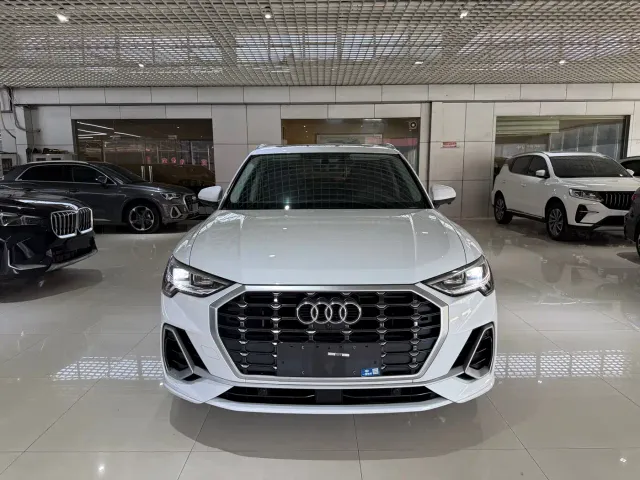Audi Q3 — Фото автомобиля 2