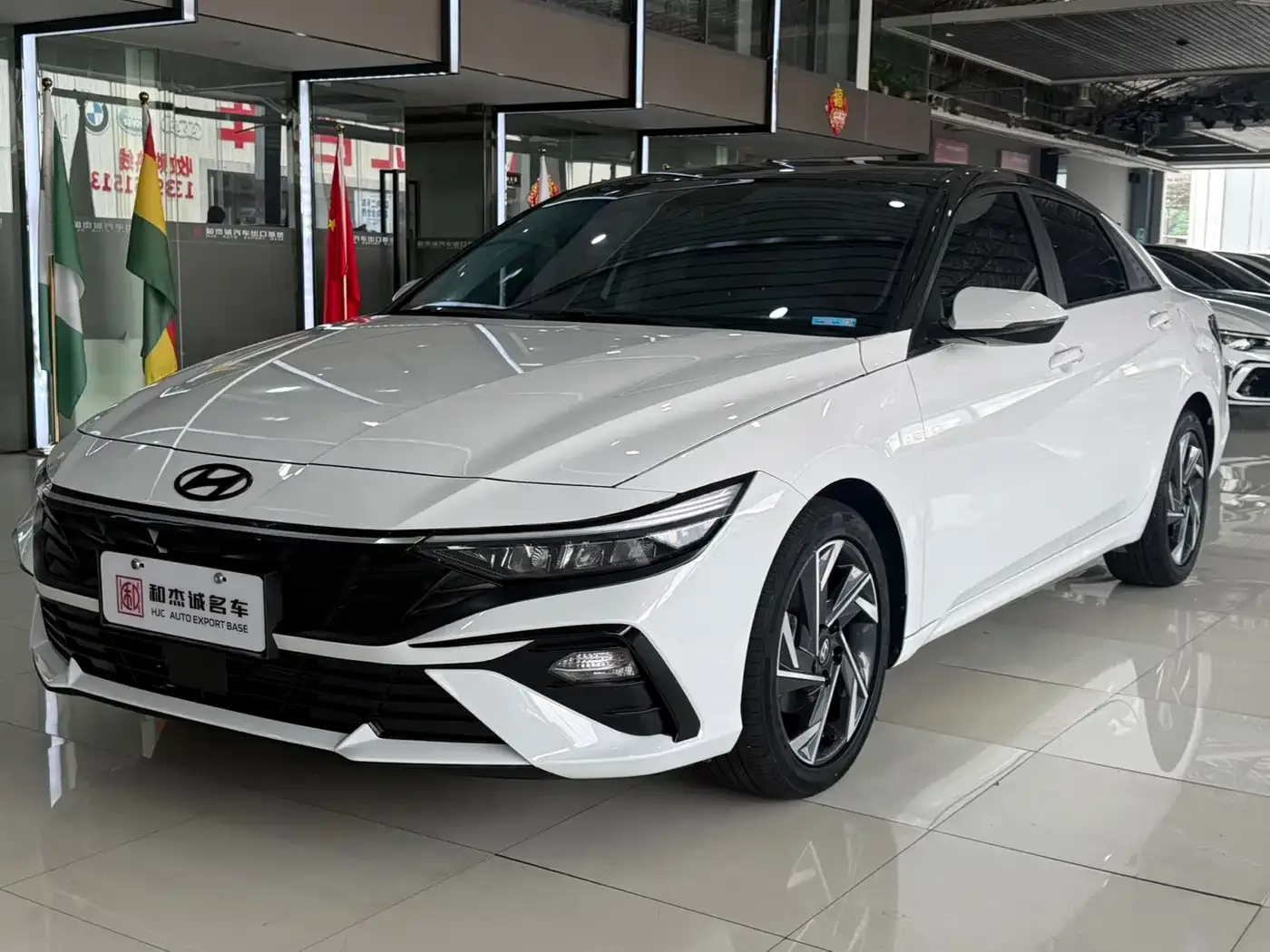 Фотография автомобиля — Hyundai Elantra