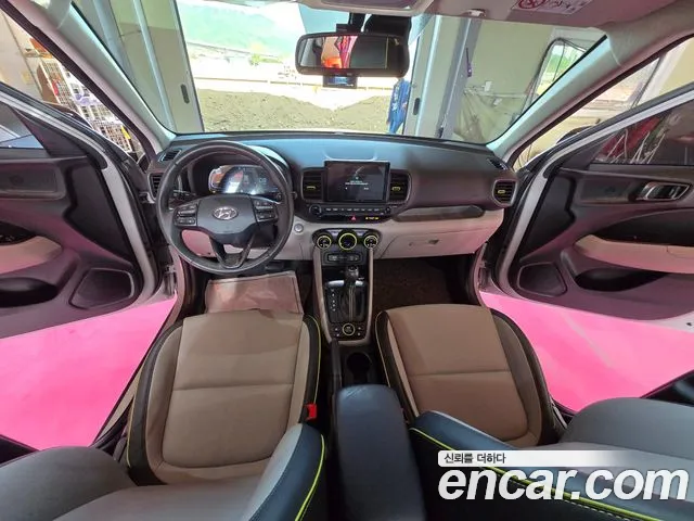 Hyundai Venue — Фото автомобиля 7