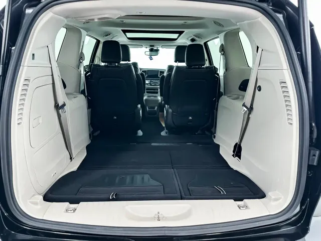 Chrysler Grand Caravan PHEV — Фото автомобиля 12