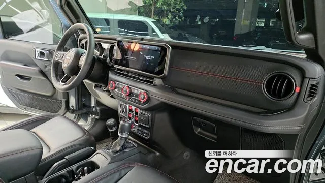 Jeep Wrangler JL — Фото автомобиля 15
