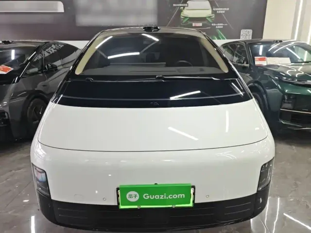 Li Auto MEGA — Фото автомобиля 2