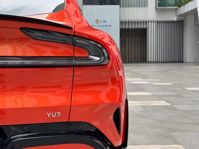 Xiaomi YU7 — Фото автомобиля 15