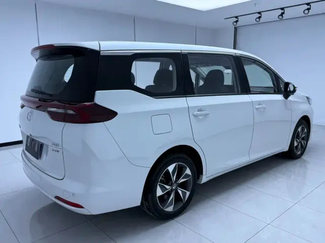 GAC Trumpchi M6 — Фото автомобиля 4