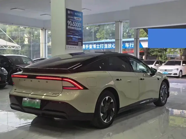 Xpeng P7+ — Фото автомобиля 10