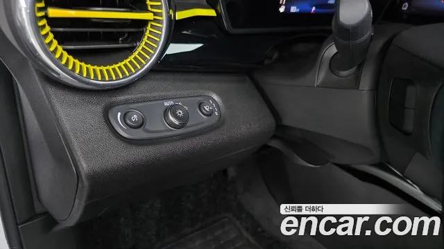 ChevroletGMDaewoo Trax Trax Кроссовер — Фото автомобиля 12