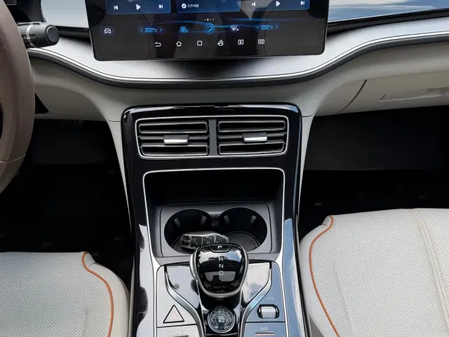 BYD Qin PLUS — Фото автомобиля 16