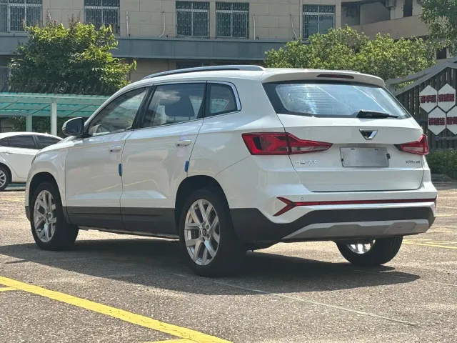 Jetta VS7 — Фото автомобиля 4