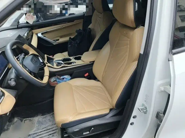 Geely Boyue L — Фото автомобиля 7