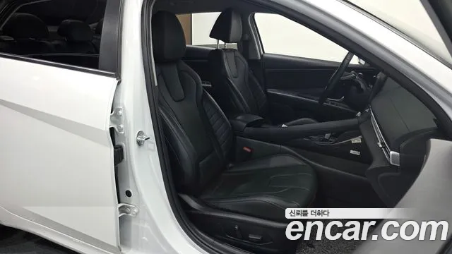 Hyundai AVANTE Новый Avante (CN7) — Фото автомобиля 25