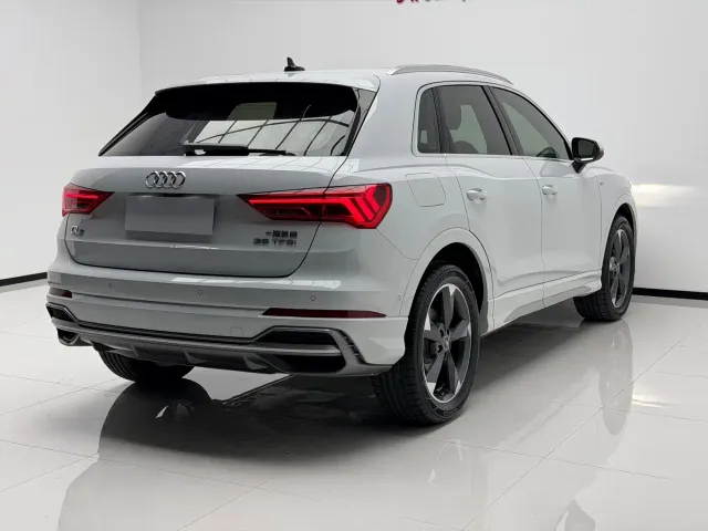 Audi Q3 — Фото автомобиля 4