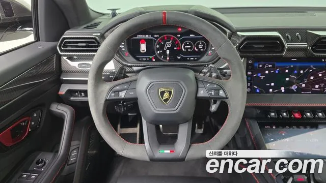 Lamborghini Urus — Фото автомобиля 10